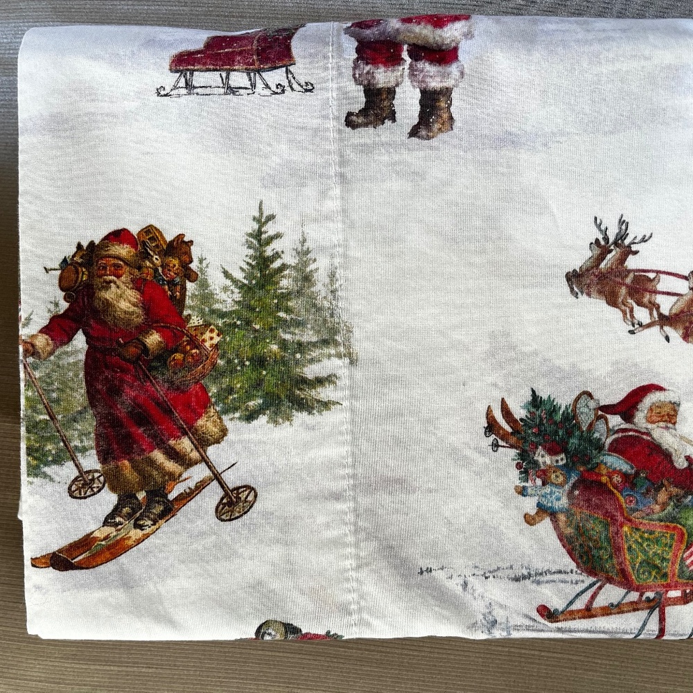 Nostalgic Santa Pillowcases
